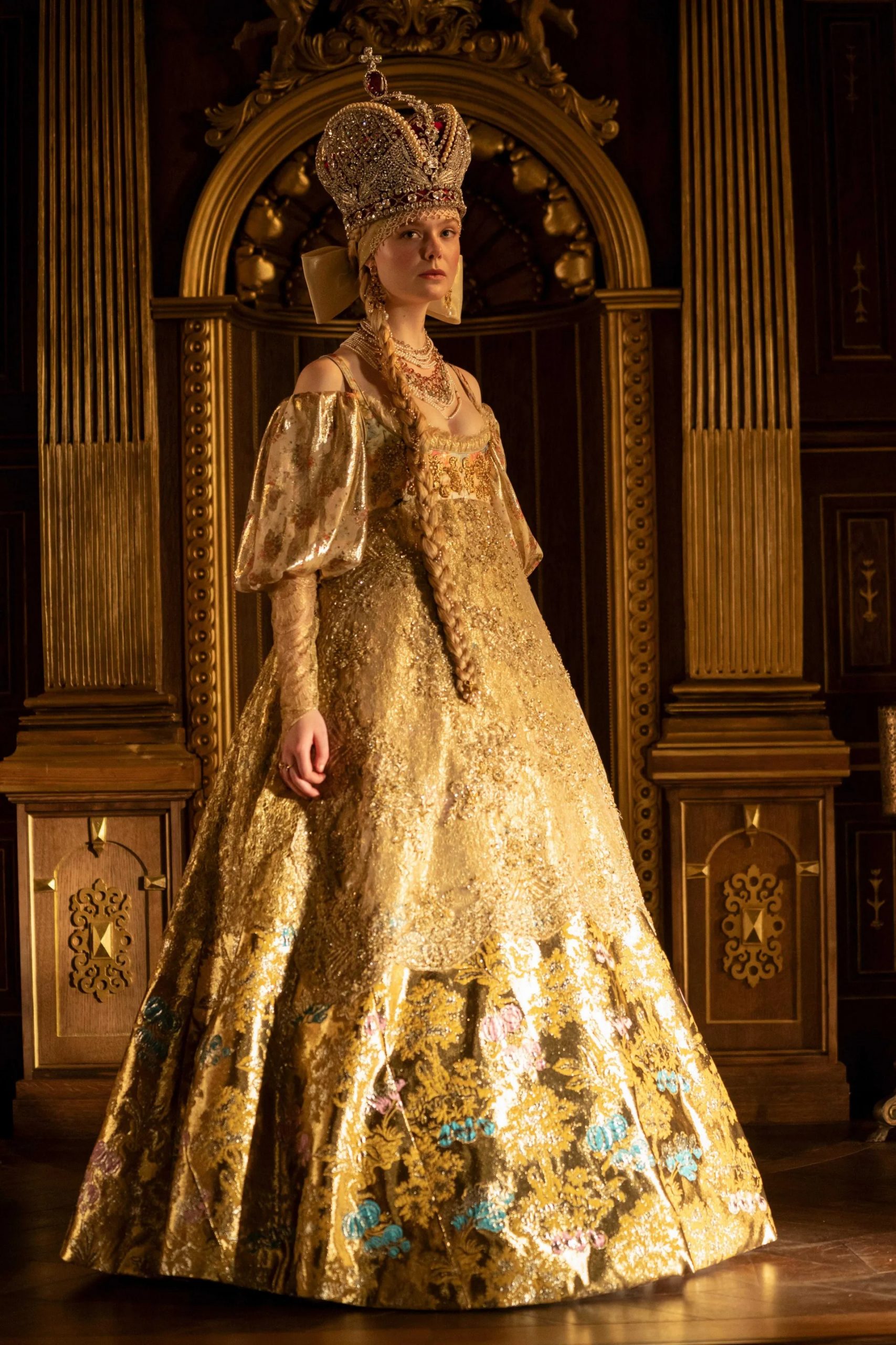 Fashion of the movie the great the luxurious silk velvet to the myth of the russian royal family of the 18th century