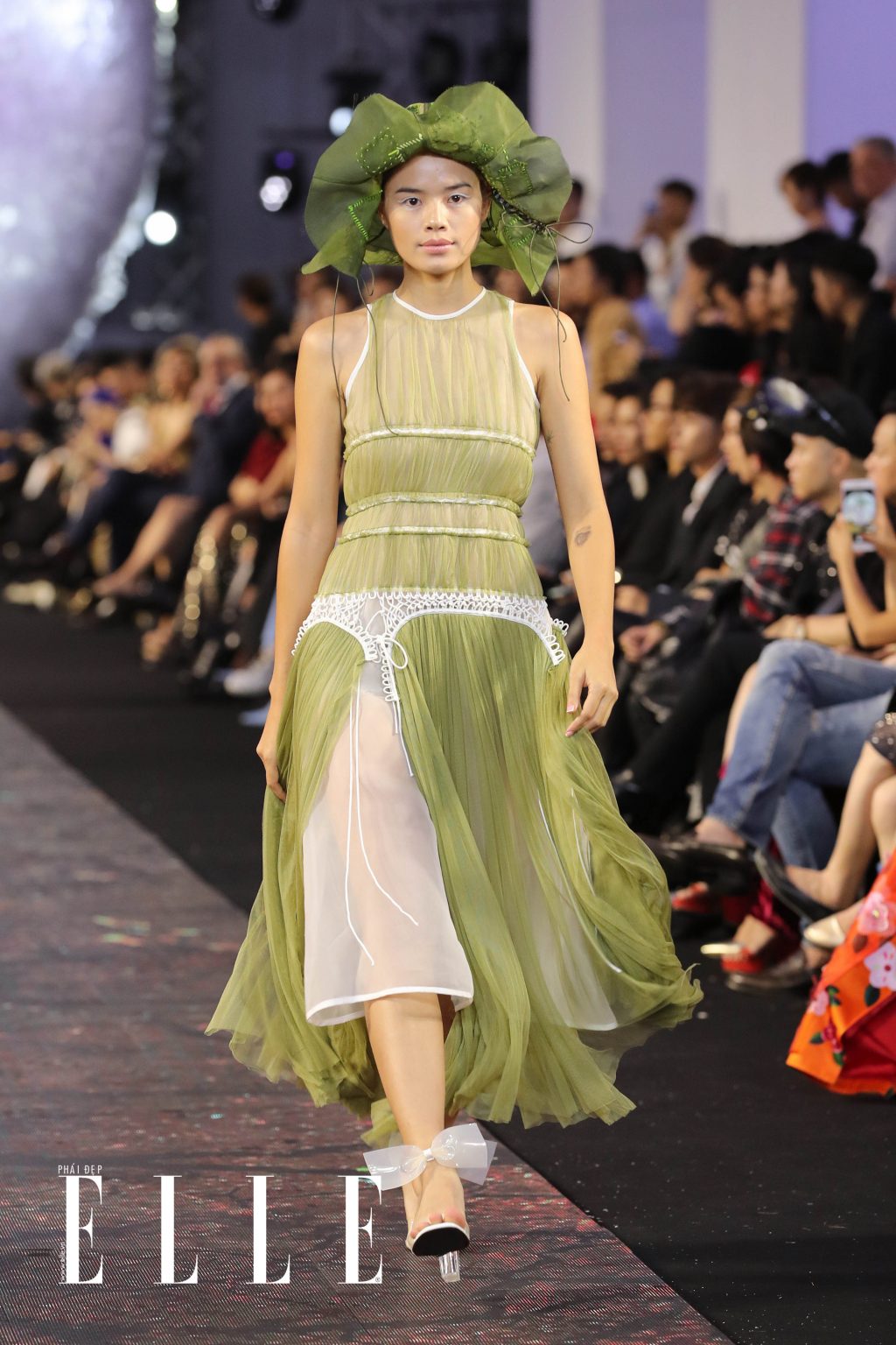 6 BSTS marking the sublimation of Vietnamese fashion on the catwalk Elle fashion show